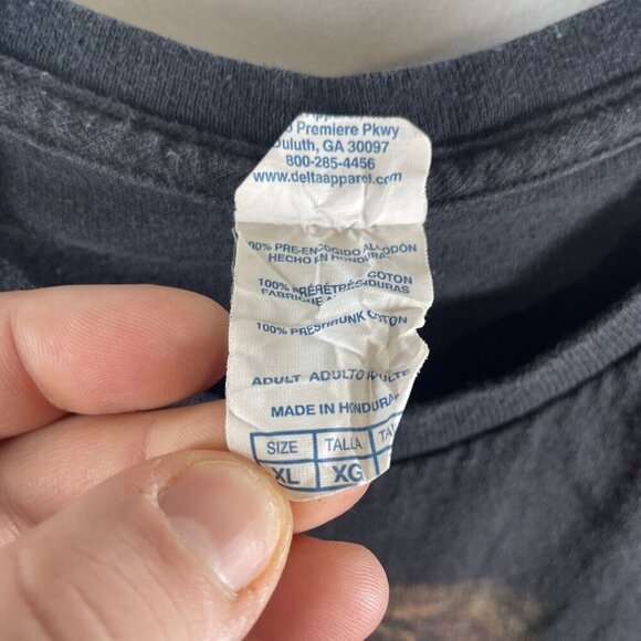 Child’s Play 2 T-shirt Men’s XL Black Horror Movie Chucky Doll Scary - Picture 4 of 5